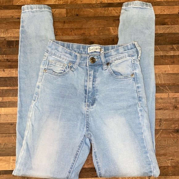 Showpo Christina Skinny Jeans in Light Wash Denim - Picture 10 of 13